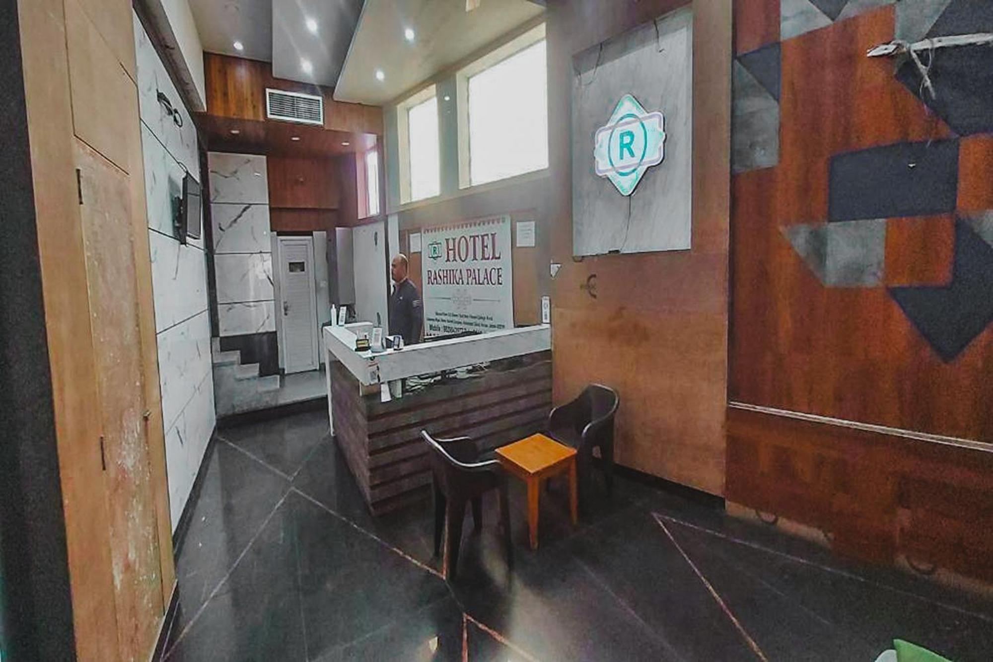 Hotel Rashika Palace 자이푸르 외부 사진